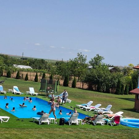 Pensiunea Paradiso Sarinasuf Екстериор снимка