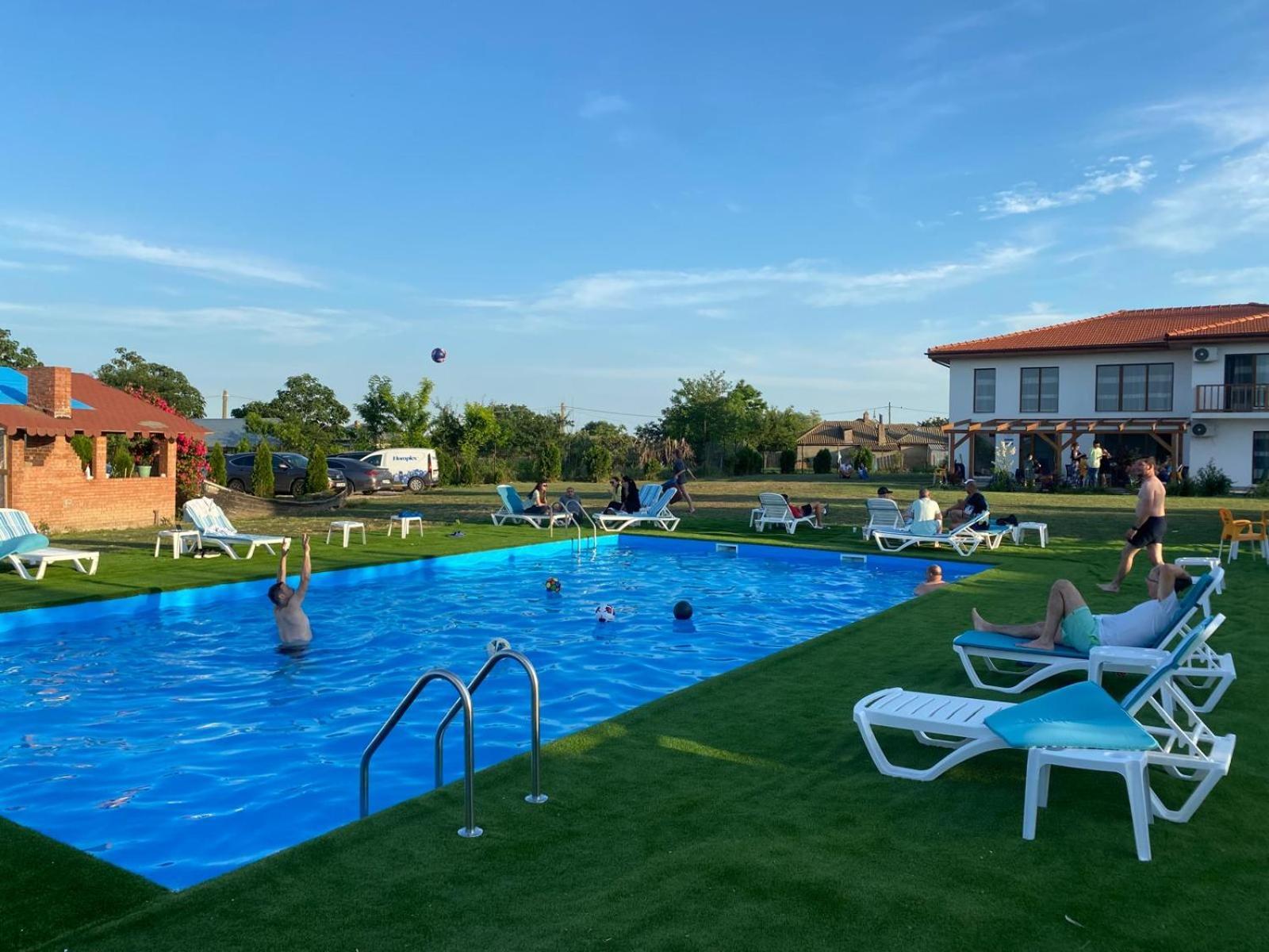 Pensiunea Paradiso Sarinasuf Екстериор снимка